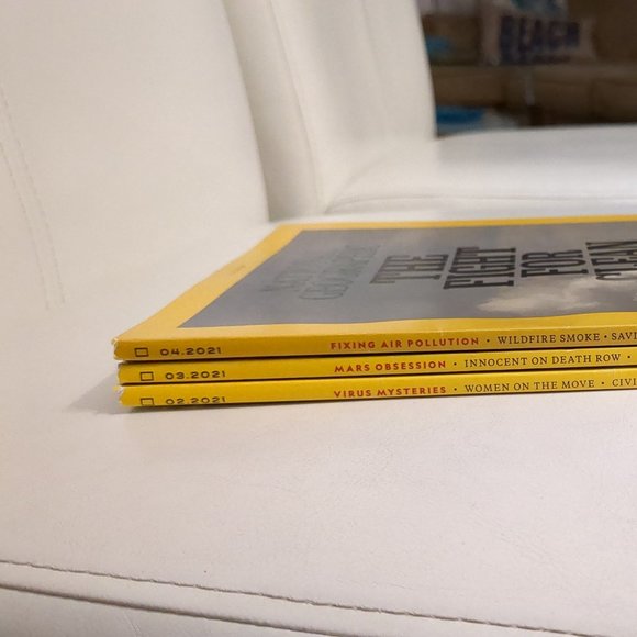 National geographics three magazines in perfect shape - Picture 5 of 6